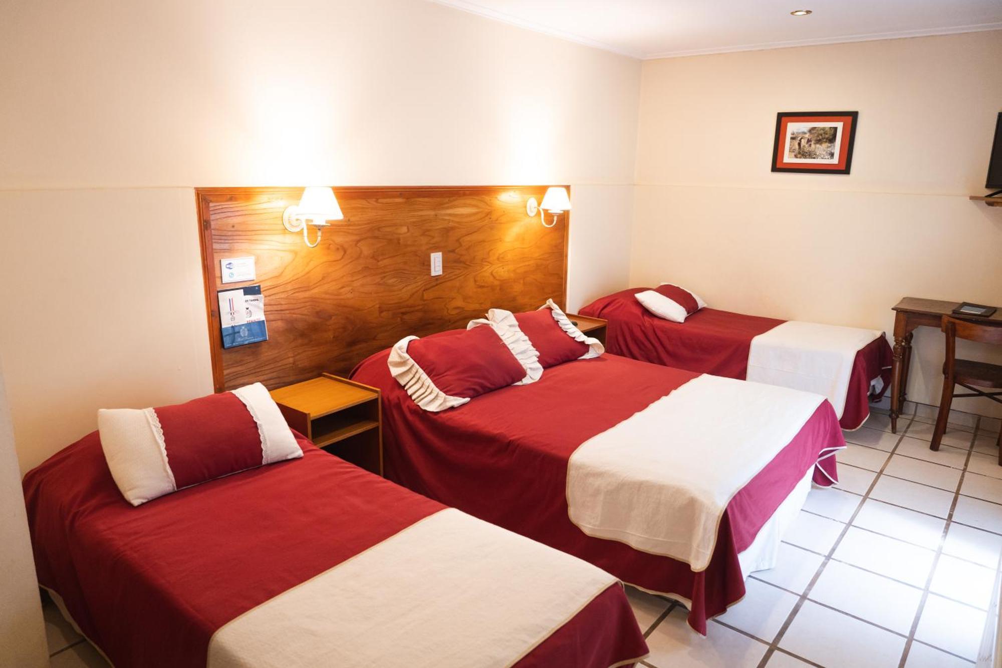 Hotel Francia Tandil Quarto foto